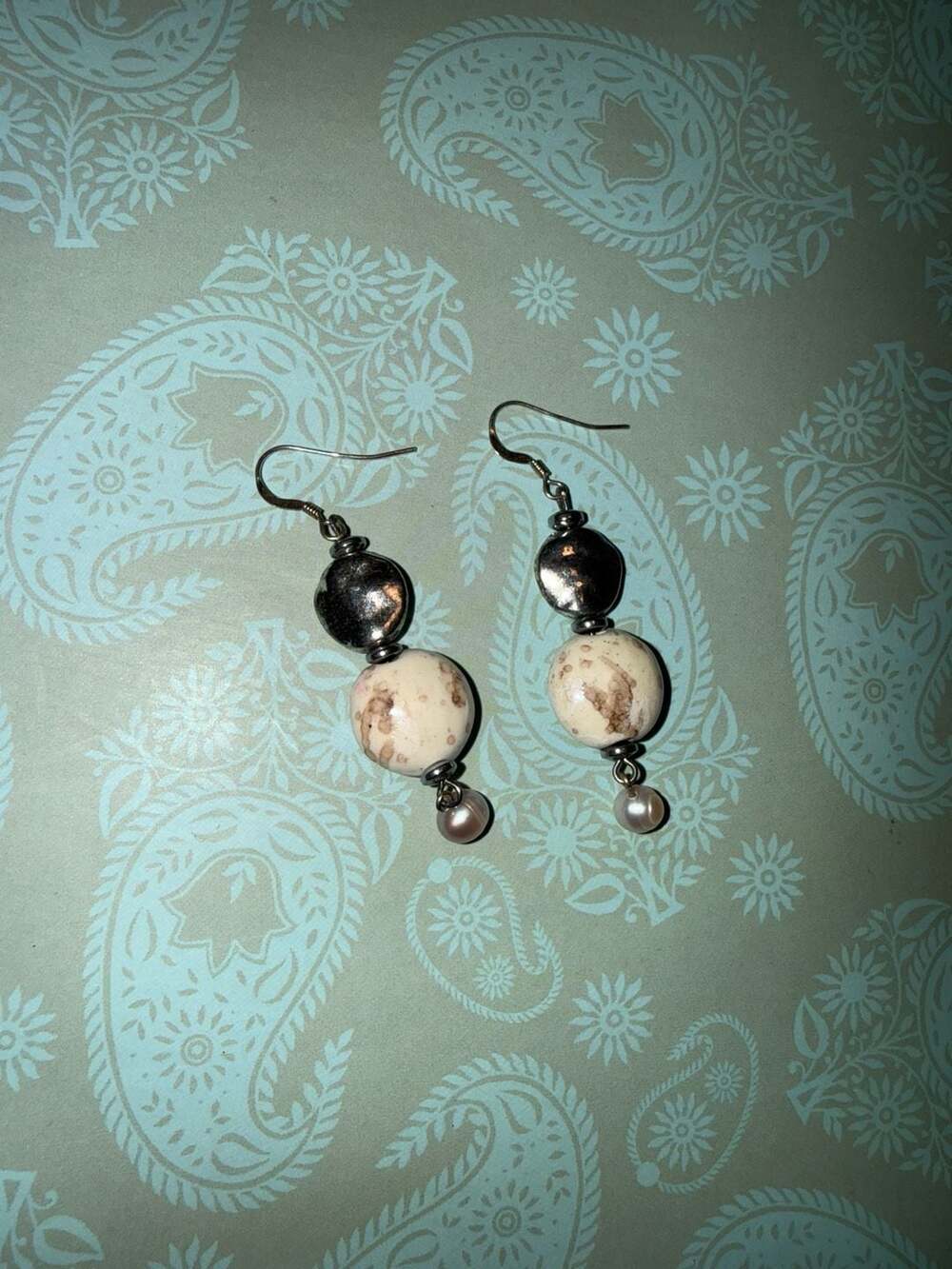 Original Handmade 2 Piece Neutral Beaded Deer Antler Jewelry Set - Picture 5 of 6
